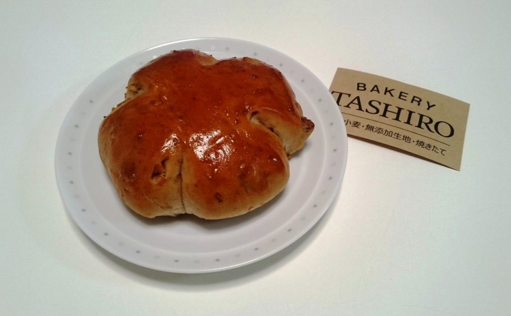 ベーカリータシロのくるみパン
