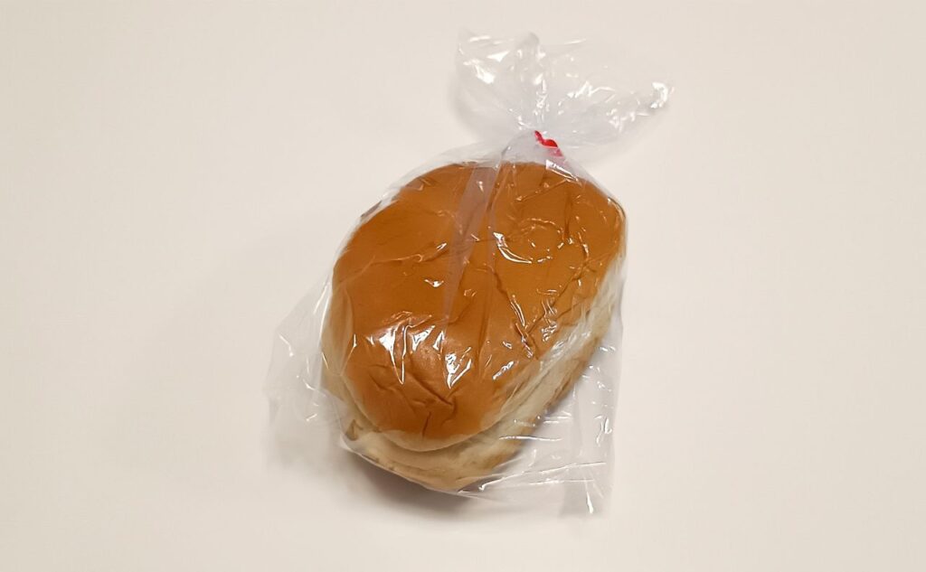 フランソア佐世保工場の直売所で買える生乳仕立てのクリームパン